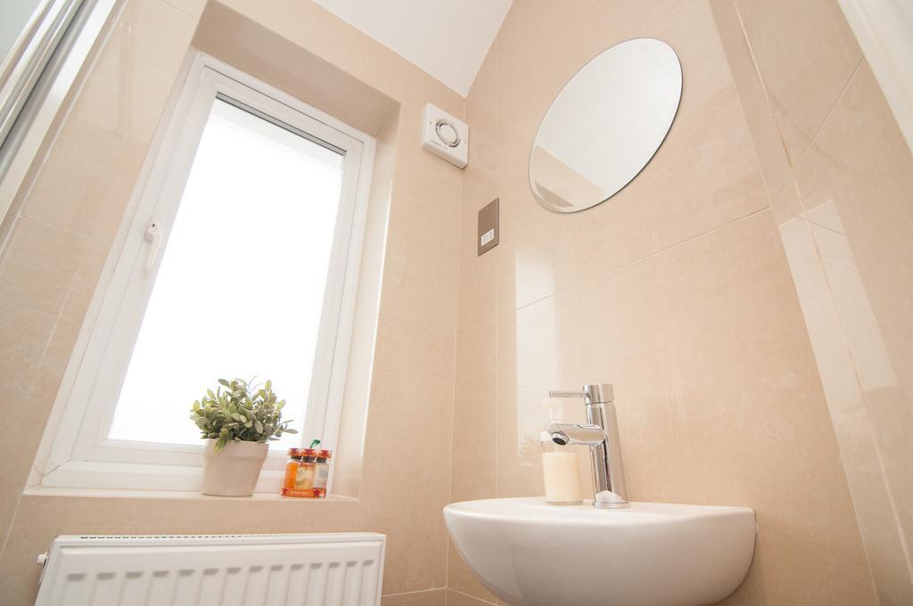 Warren House Appartement Doncaster Buitenkant foto